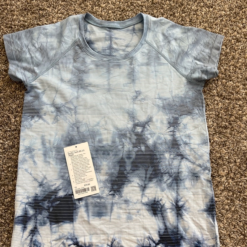 Lululemon Swiftly Tech Short-Sleeve 2.0 *wash